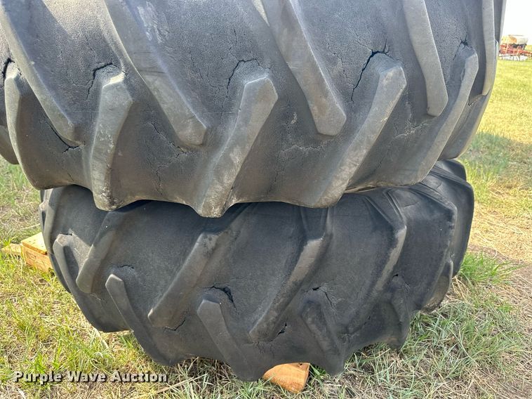 image for item KL9076 (4) tires