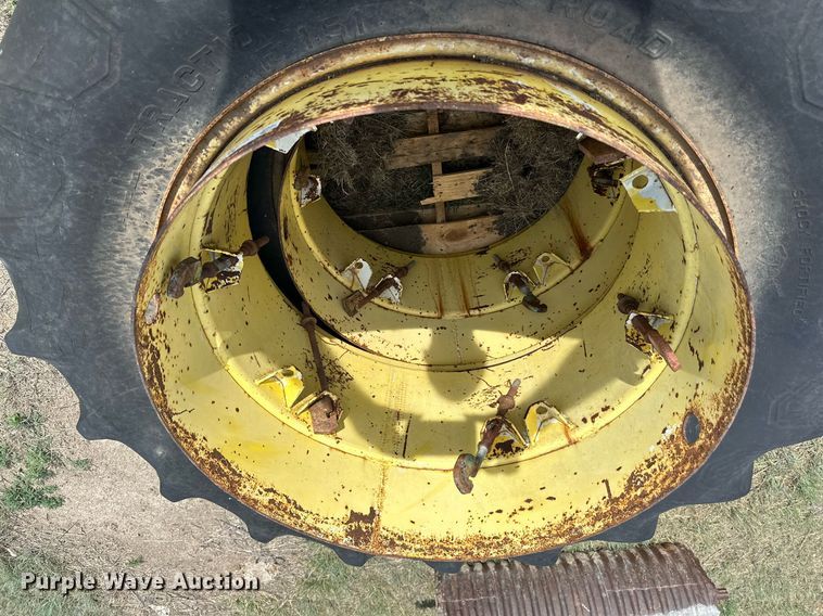 image for item KL9076 (4) tires