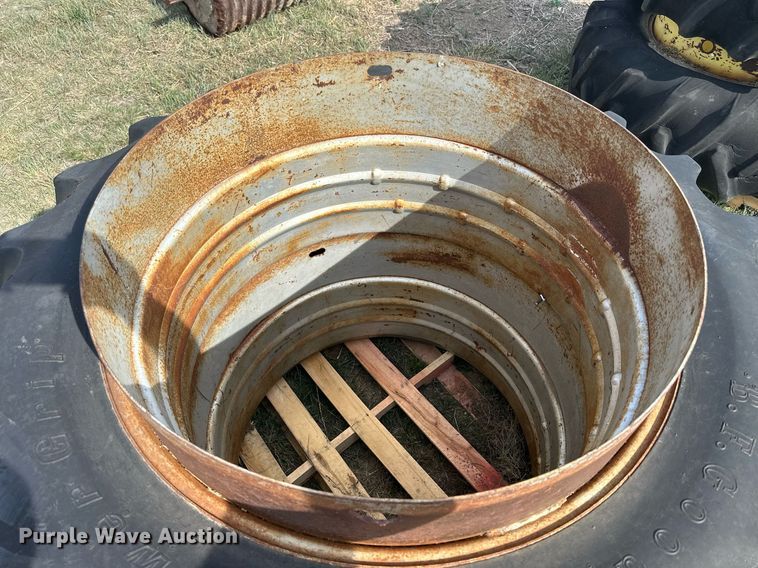 image for item KL9076 (4) tires