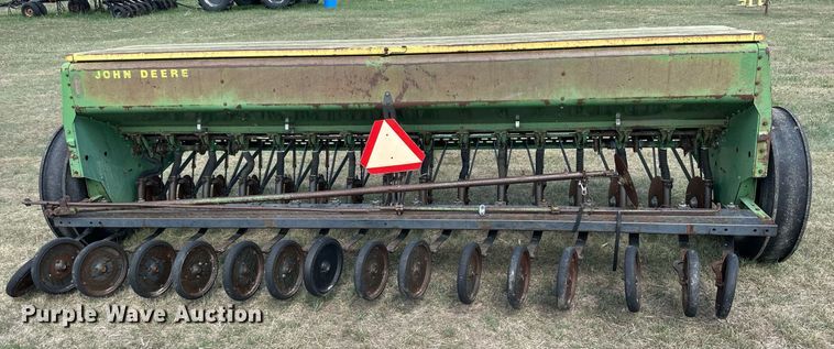 image for item KL9080 John Deere 8300  grain drill