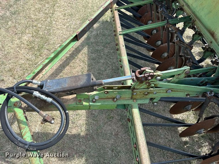 image for item KL9080 John Deere 8300  grain drill