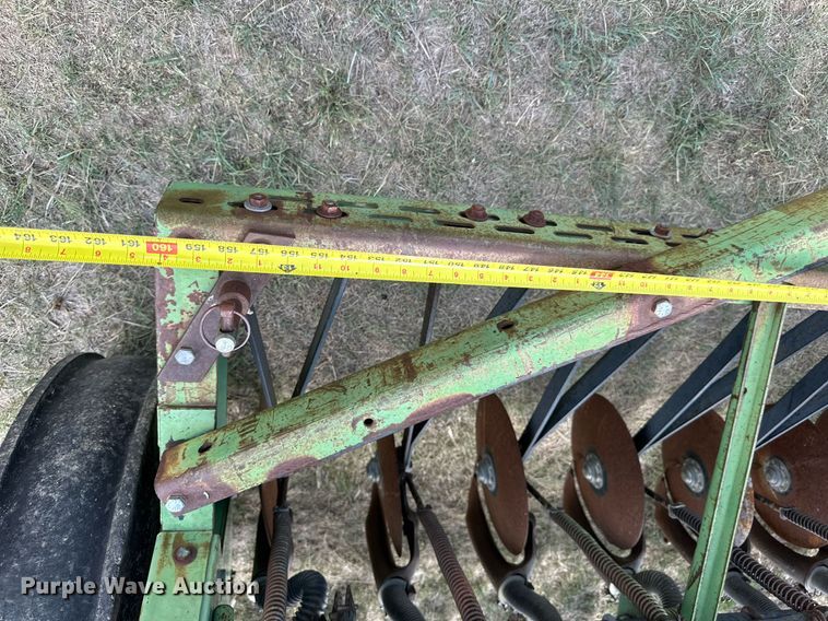 image for item KL9080 John Deere 8300  grain drill
