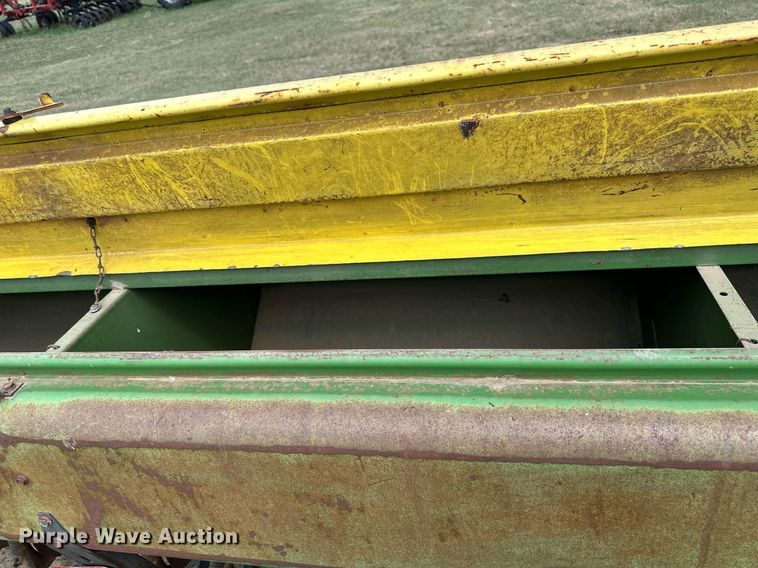 image for item KL9080 John Deere 8300  grain drill