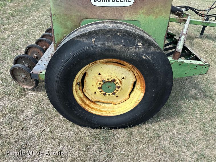 image for item KL9080 John Deere 8300  grain drill