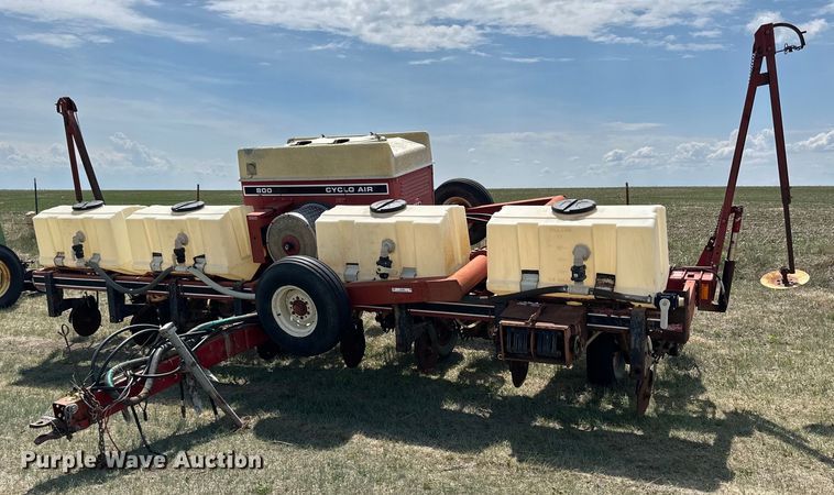 image for item KL9081 International 800 Cyclo Air  planter