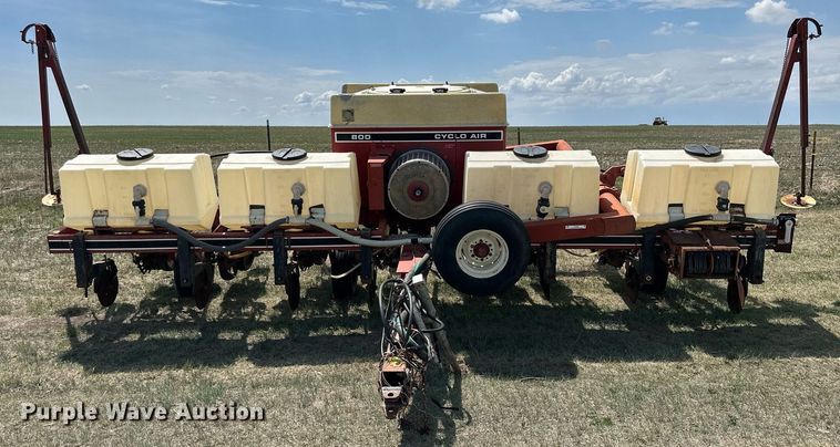 image for item KL9081 International 800 Cyclo Air  planter