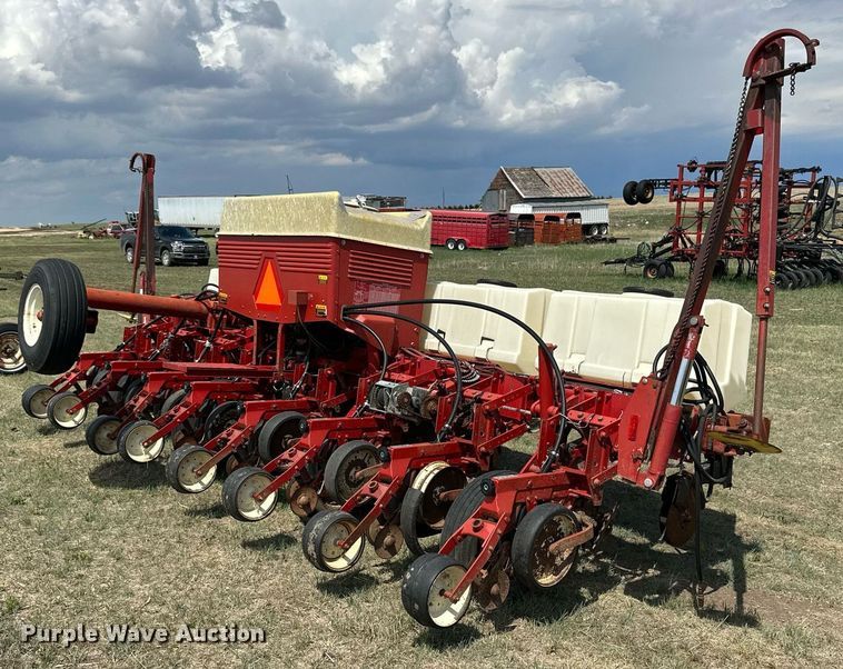 image for item KL9081 International 800 Cyclo Air  planter