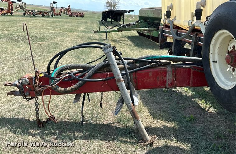 image for item KL9081 International 800 Cyclo Air  planter