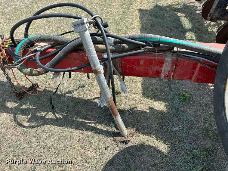 image for item KL9081 International 800 Cyclo Air  planter