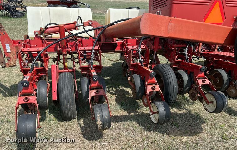 image for item KL9081 International 800 Cyclo Air  planter