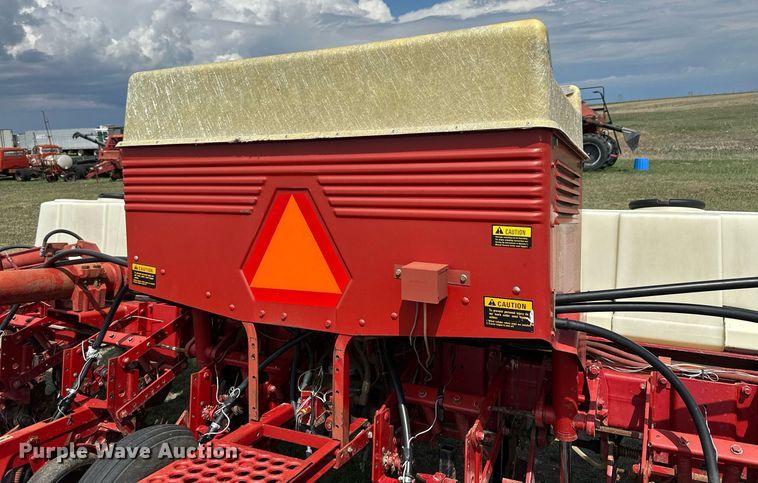 image for item KL9081 International 800 Cyclo Air  planter