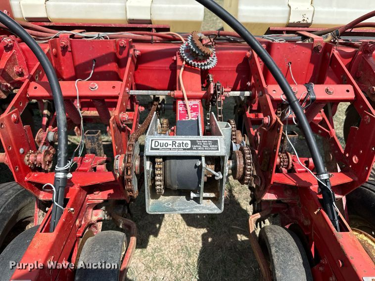 image for item KL9081 International 800 Cyclo Air  planter