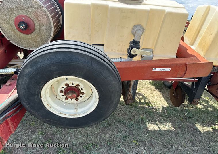 image for item KL9081 International 800 Cyclo Air  planter