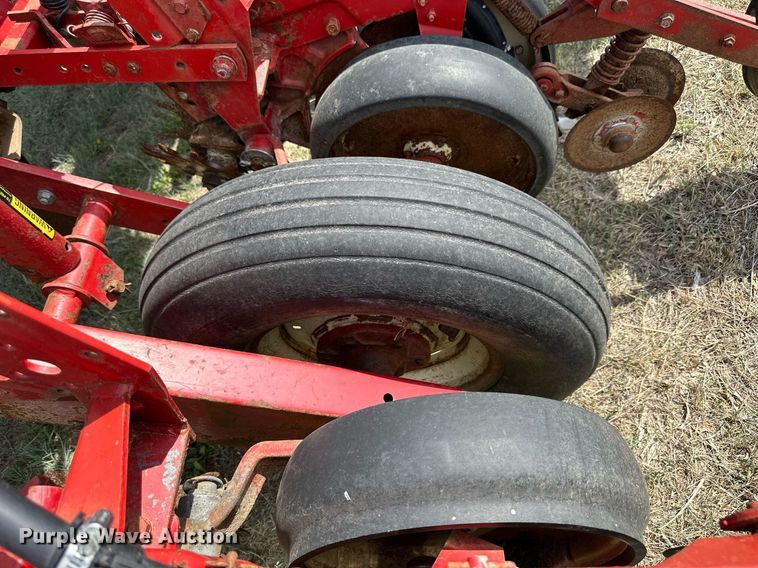 image for item KL9081 International 800 Cyclo Air  planter