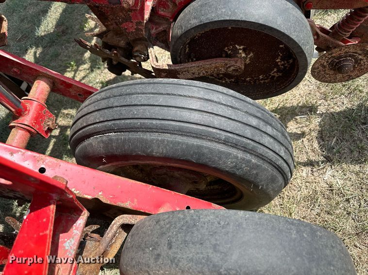 image for item KL9081 International 800 Cyclo Air  planter