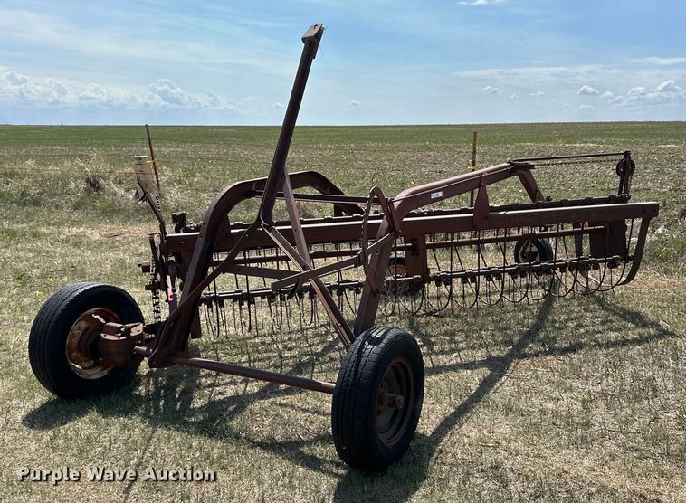 image for item KL9082 International  hay rake