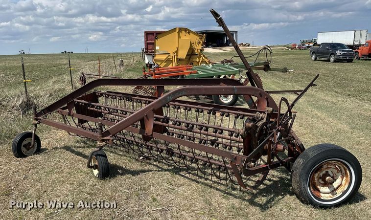image for item KL9082 International  hay rake