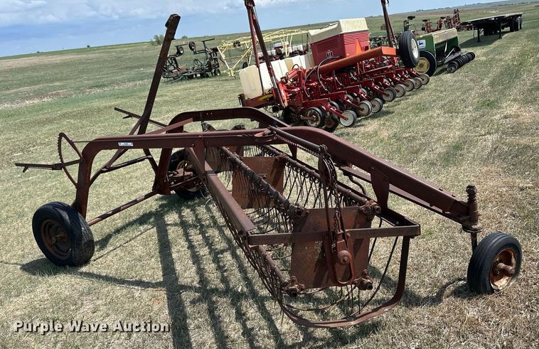 image for item KL9082 International  hay rake