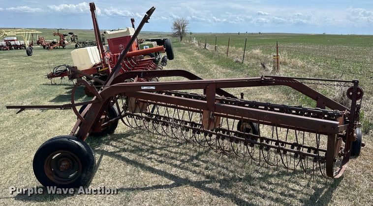 image for item KL9082 International  hay rake