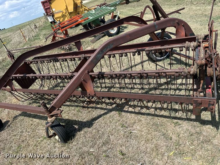 image for item KL9082 International  hay rake