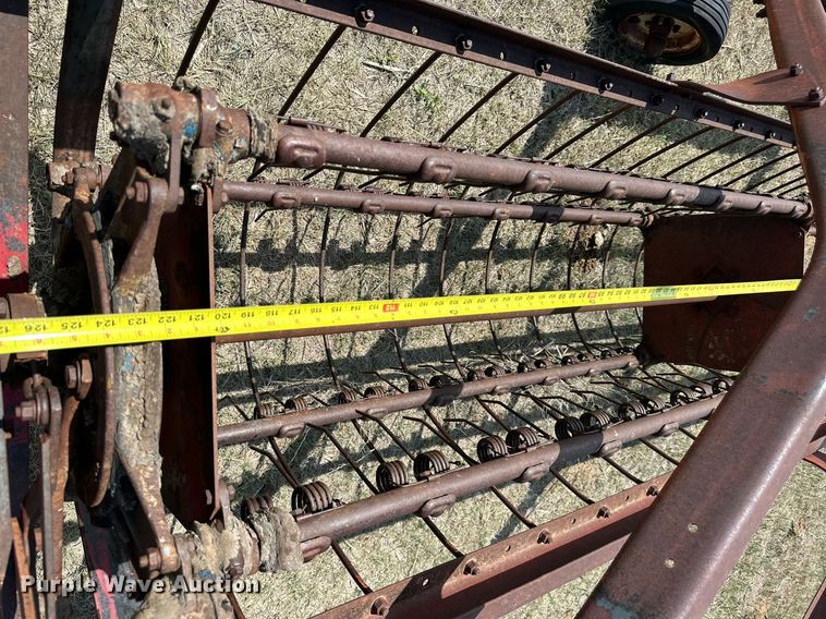 image for item KL9082 International  hay rake