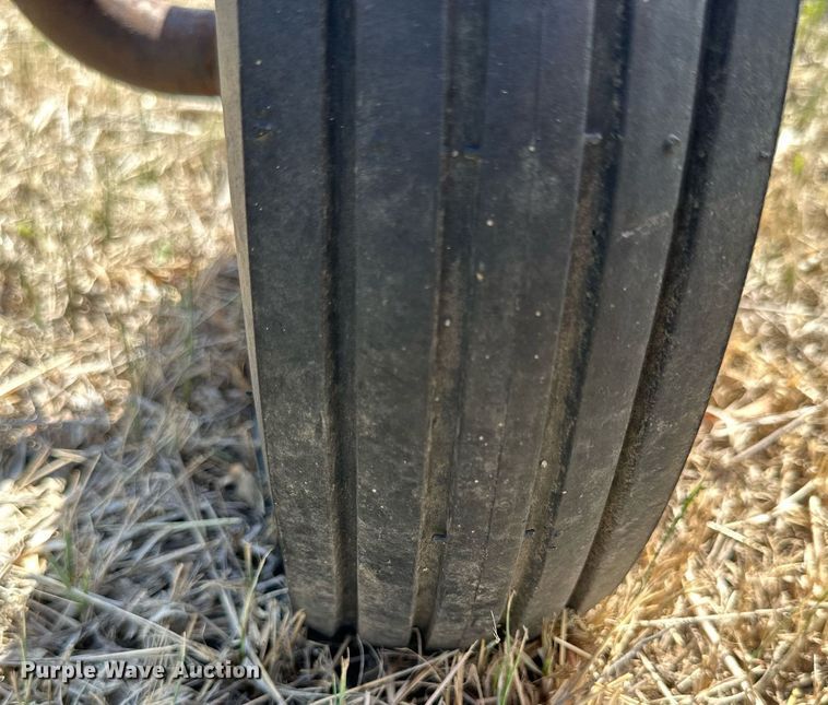 image for item KL9082 International  hay rake