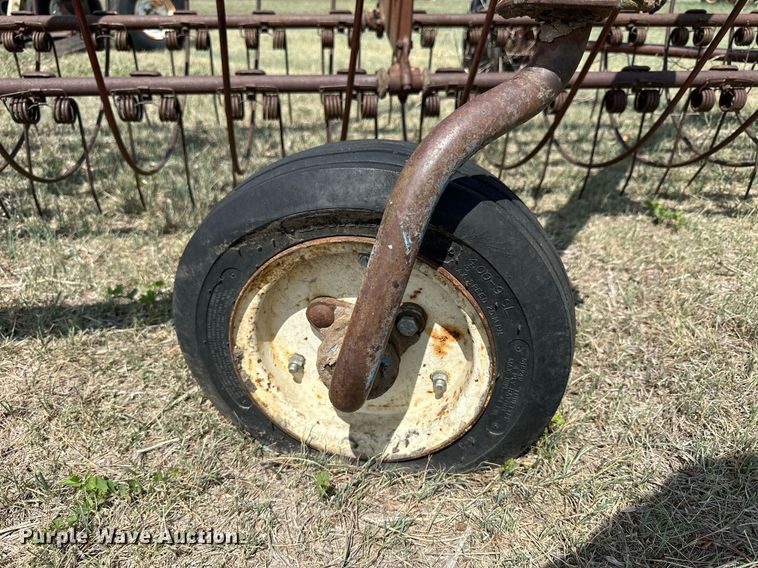 image for item KL9082 International  hay rake