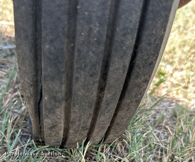 image for item KL9082 International  hay rake