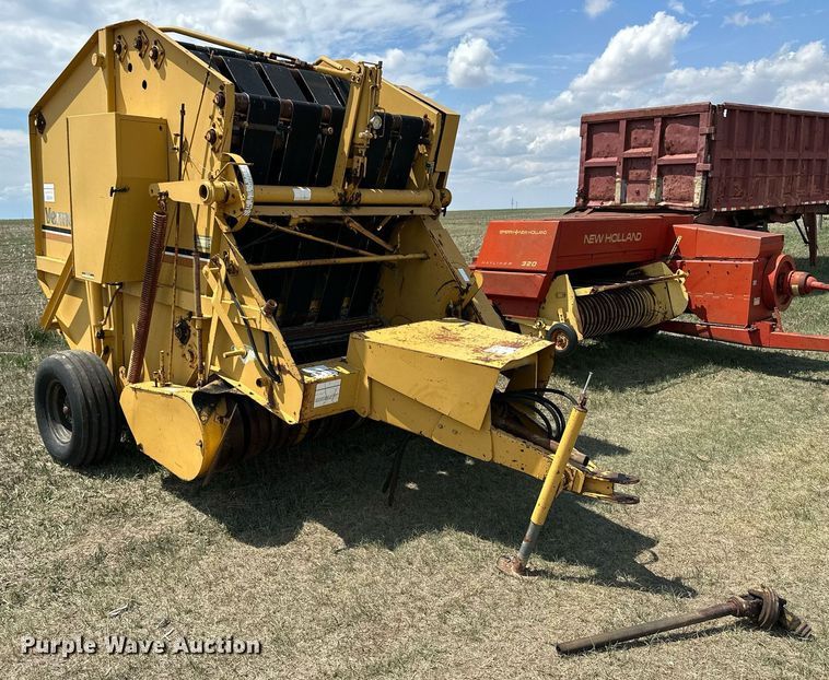 image for item KL9084 1984 Vermeer 605H  round baler