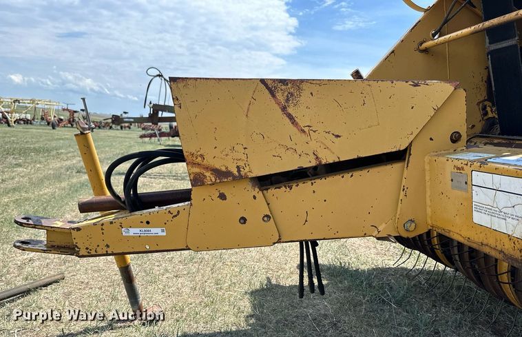 image for item KL9084 1984 Vermeer 605H  round baler