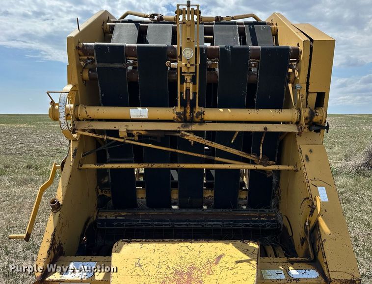 image for item KL9084 1984 Vermeer 605H  round baler