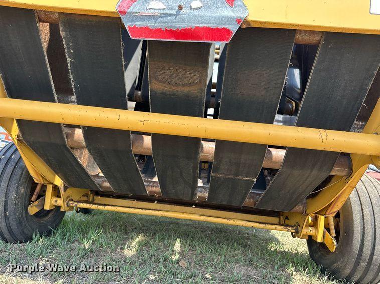 image for item KL9084 1984 Vermeer 605H  round baler