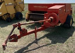 image for item KL9085 New Holland 320 Hayliner  small square baler