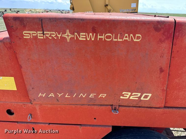 image for item KL9085 New Holland 320 Hayliner  small square baler