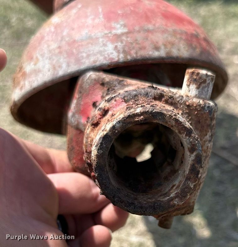 image for item KL9085 New Holland 320 Hayliner  small square baler