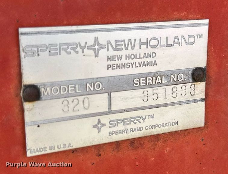 image for item KL9085 New Holland 320 Hayliner  small square baler