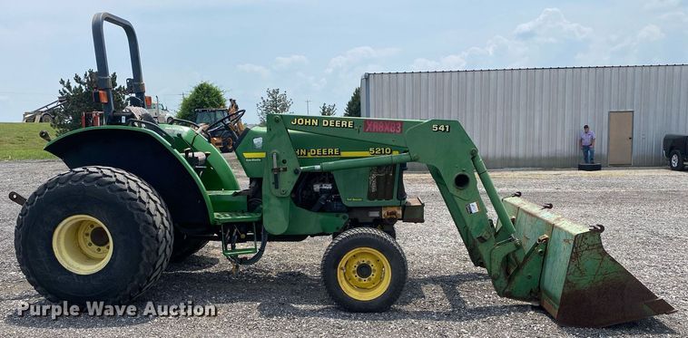 image for item KW9265 1998 John Deere 5210  tractor