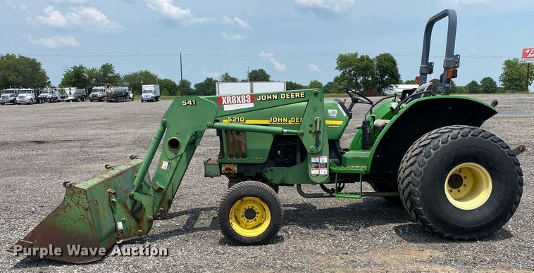 image for item KW9265 1998 John Deere 5210  tractor