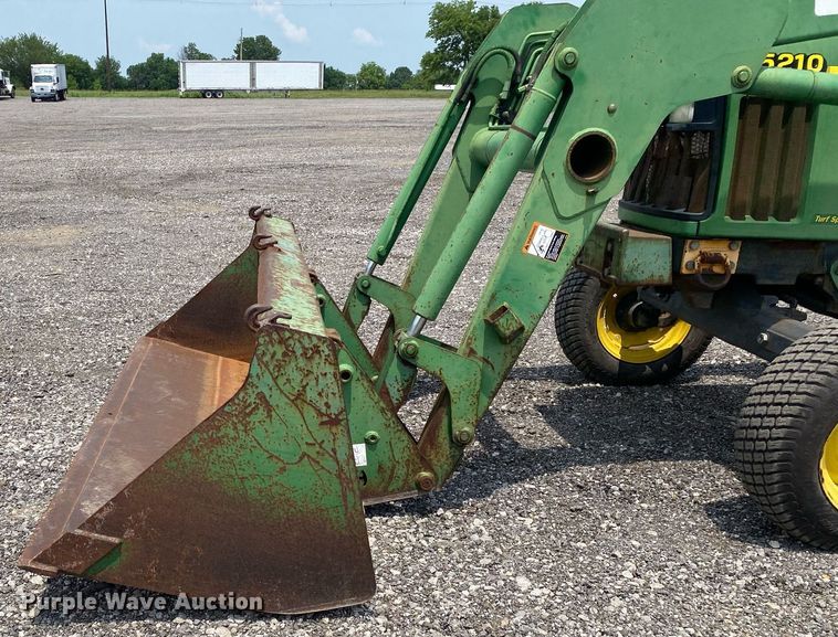 image for item KW9265 1998 John Deere 5210  tractor