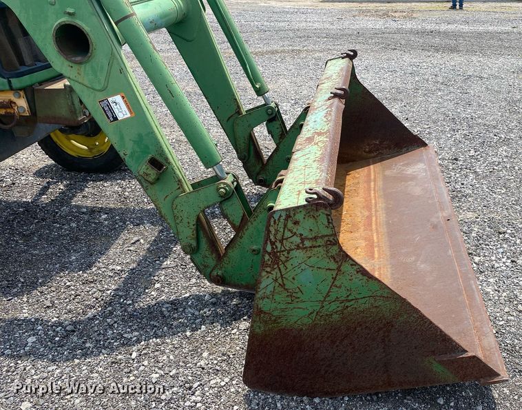 image for item KW9265 1998 John Deere 5210  tractor