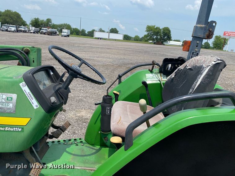 image for item KW9265 1998 John Deere 5210  tractor