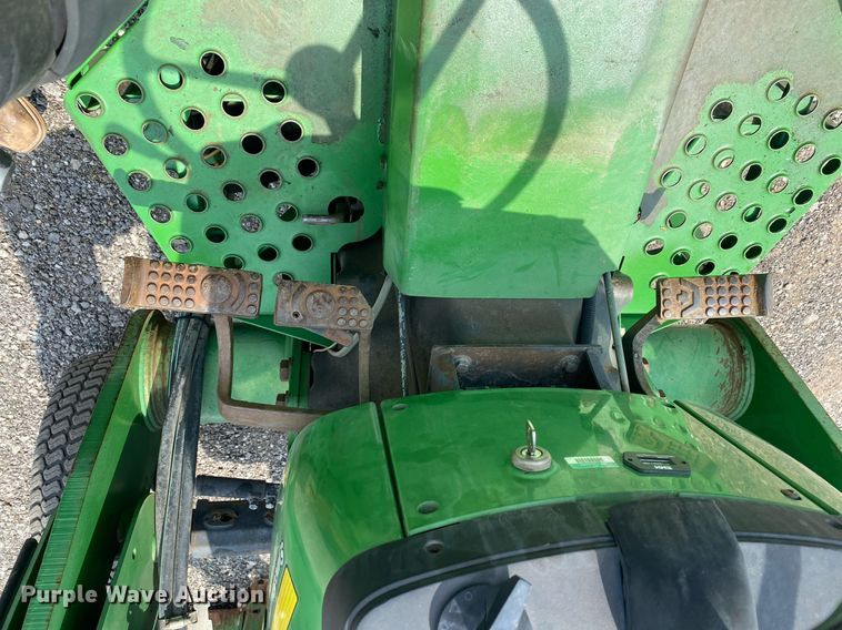 image for item KW9265 1998 John Deere 5210  tractor