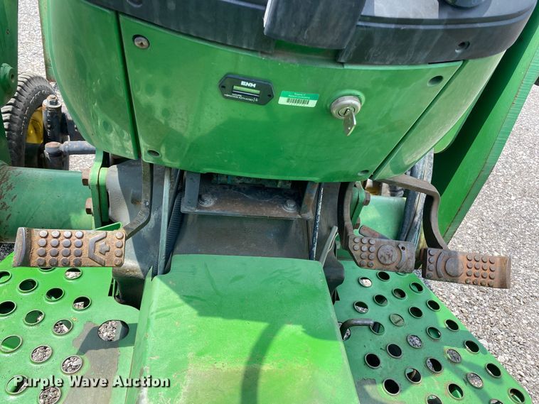 image for item KW9265 1998 John Deere 5210  tractor