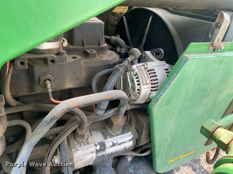 image for item KW9265 1998 John Deere 5210  tractor