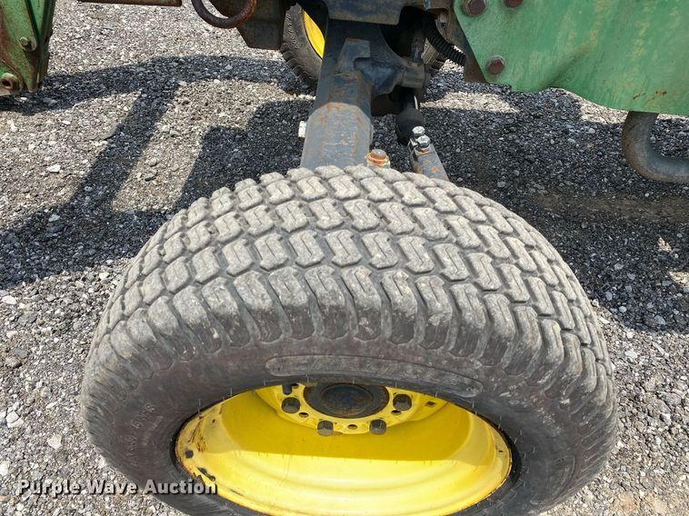 image for item KW9265 1998 John Deere 5210  tractor