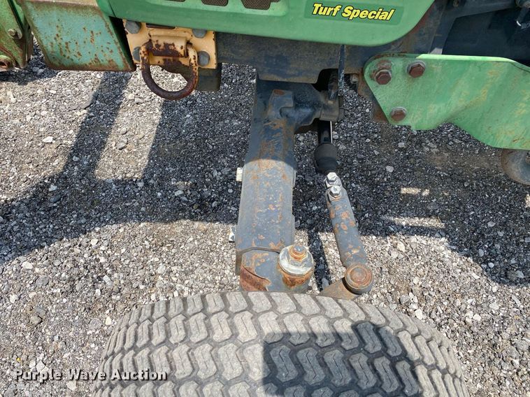 image for item KW9265 1998 John Deere 5210  tractor