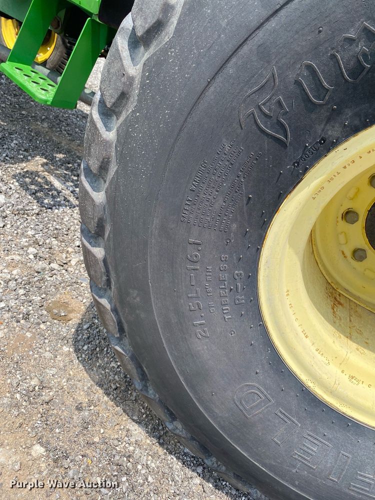 image for item KW9265 1998 John Deere 5210  tractor