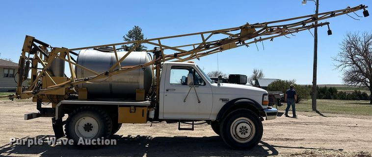 image for item KX9028 1997 Ford F350  applicator truck