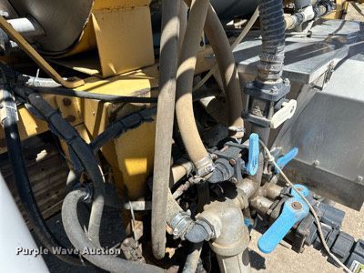 image for item KX9028 1997 Ford F350  applicator truck