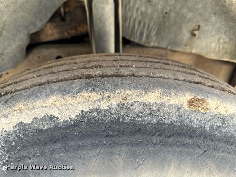 image for item KX9028 1997 Ford F350  applicator truck